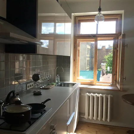 Sunrise In The Quiet Centre Apartment *