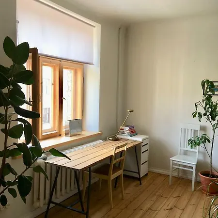 Sunrise In The Quiet Centre Apartment